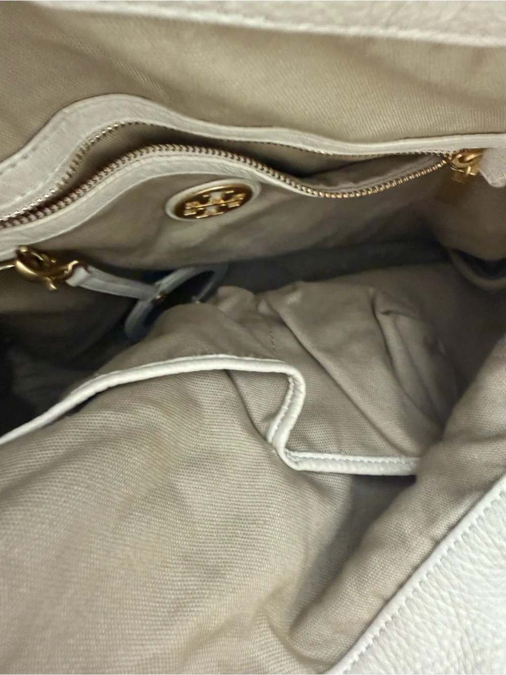 Tory Burch Cream Pebbled Leather Shoulder Bag with Gold Logo